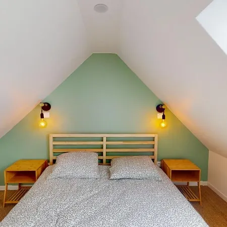 Charmante Maison En Pierre - Centre - *