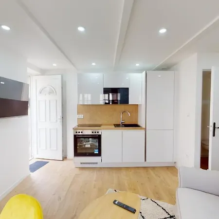 בית נופש Charmante Maison En Pierre - Centre - *