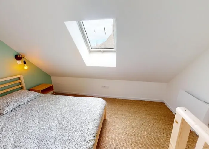 Charmante Maison En Pierre - Centre - *