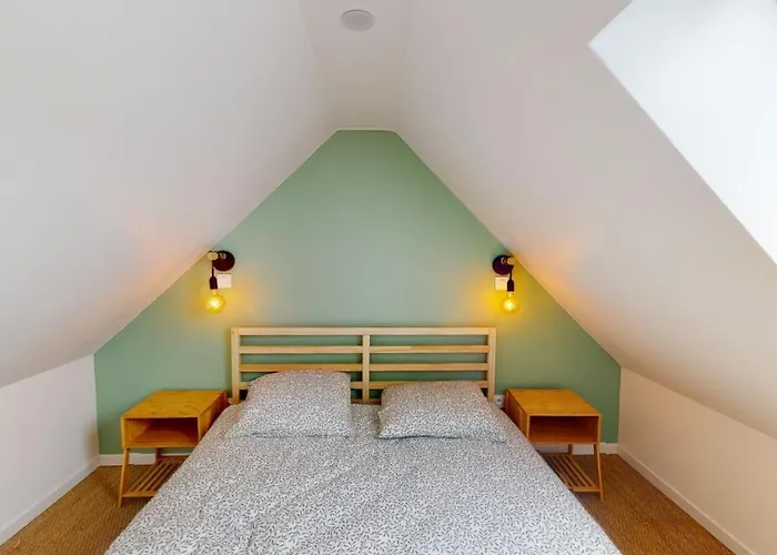 Charmante Maison En Pierre - Centre - *