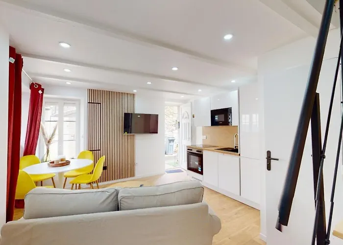 בית נופש Charmante Maison En Pierre - Centre - *