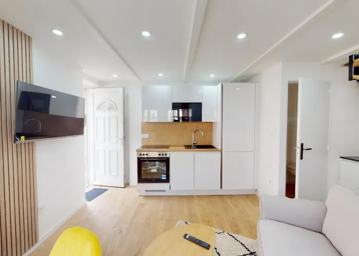 בית נופש Charmante Maison En Pierre - Centre - *